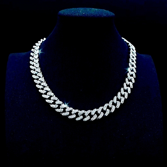 ISLANDERS HOT ICED OUT CUBAN LINK 🥶 - Picture 2 of 5